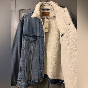 Levi Strauss XXL denim jacket with sherpa inside